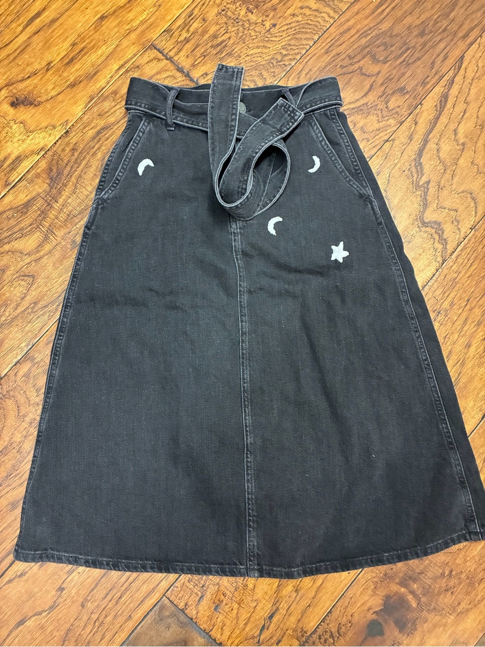 Madewell Rigid Denim Tie-Waist Midi Skirt Celestial Moon Stars Black 23 grunge